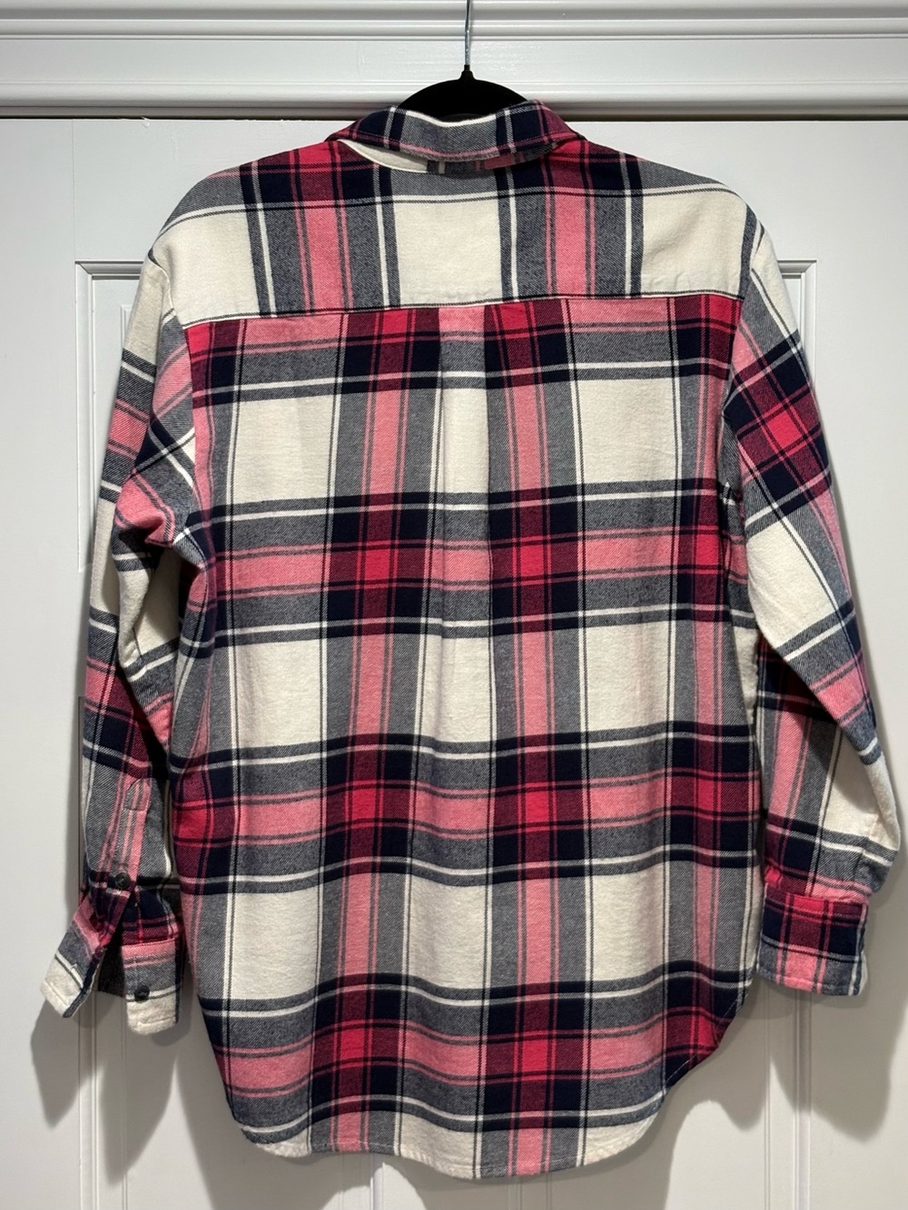 GAP (OVERSIZED) XS women’s Pink,Cream
& Gray/Navy Plaid Button-Down Shirt. - Picture 6 of 13